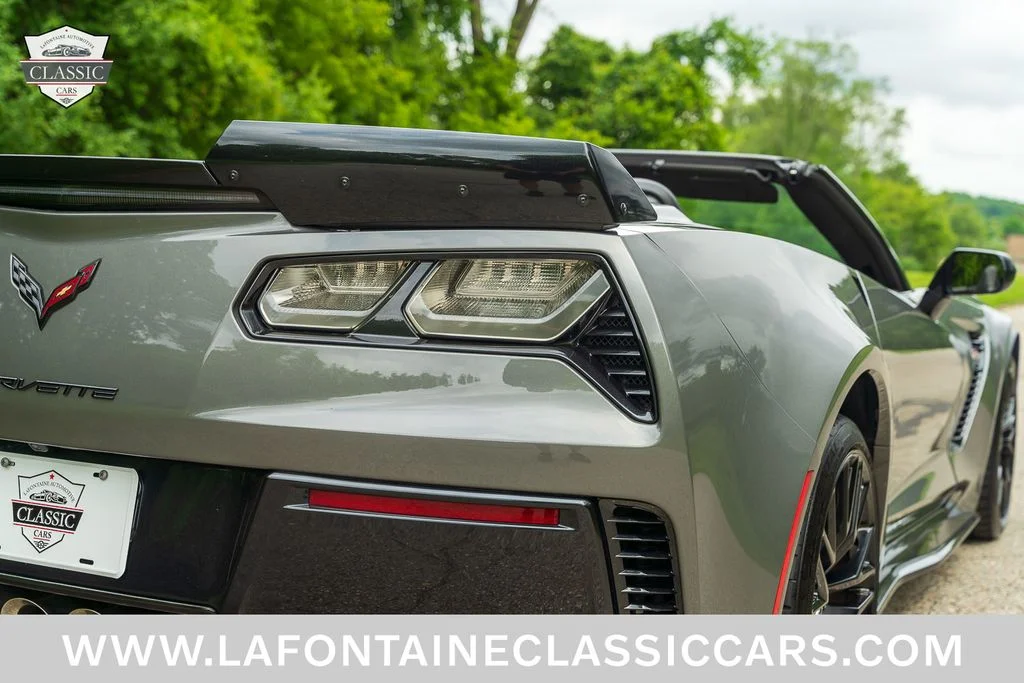Used 2015 Gray Chevrolet Z06 image 37