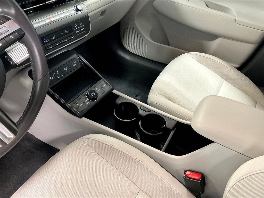 Used 2024 Green Hyundai SEL image 21