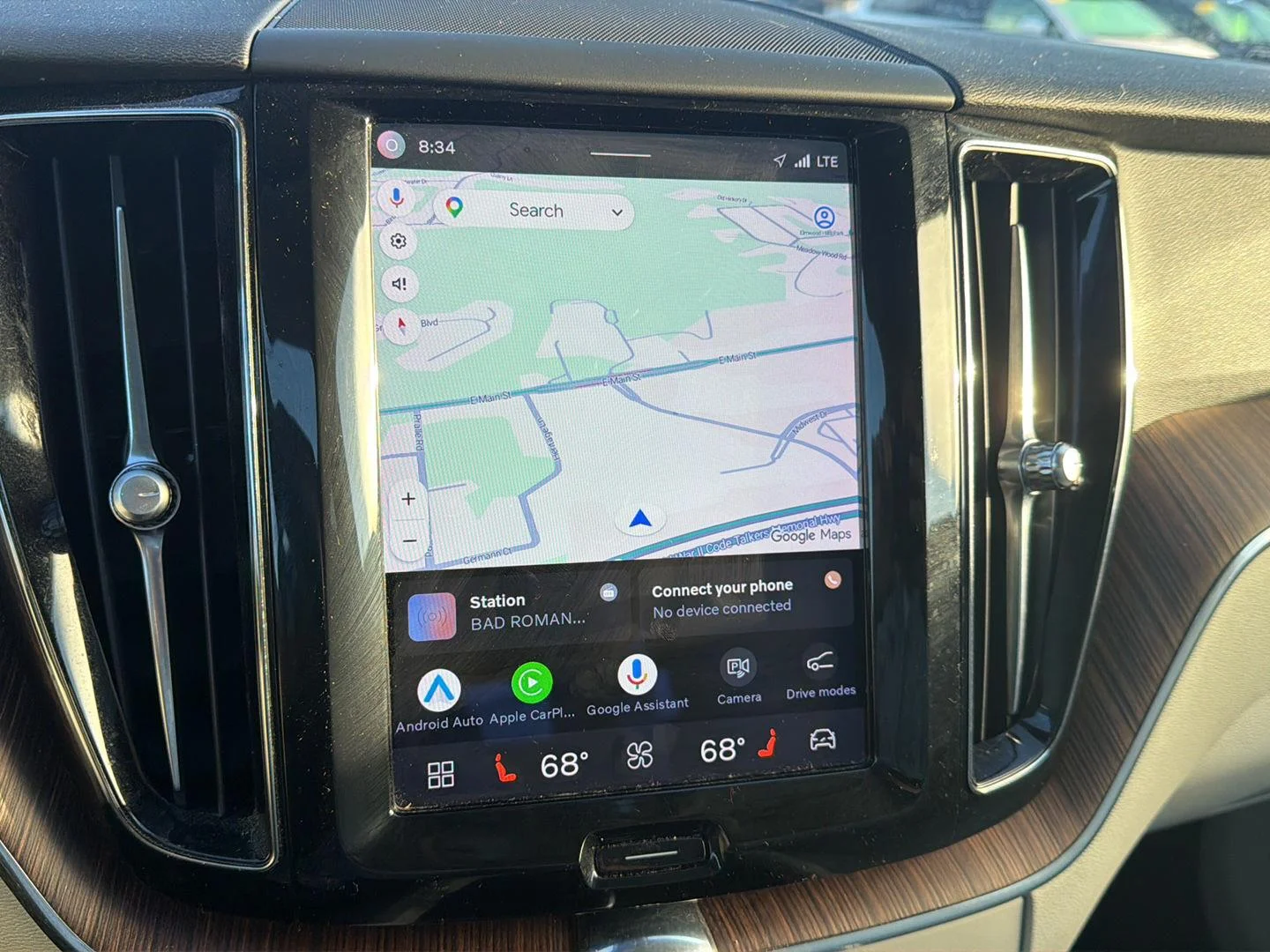 Used 2022  Volvo Momentum image 20
