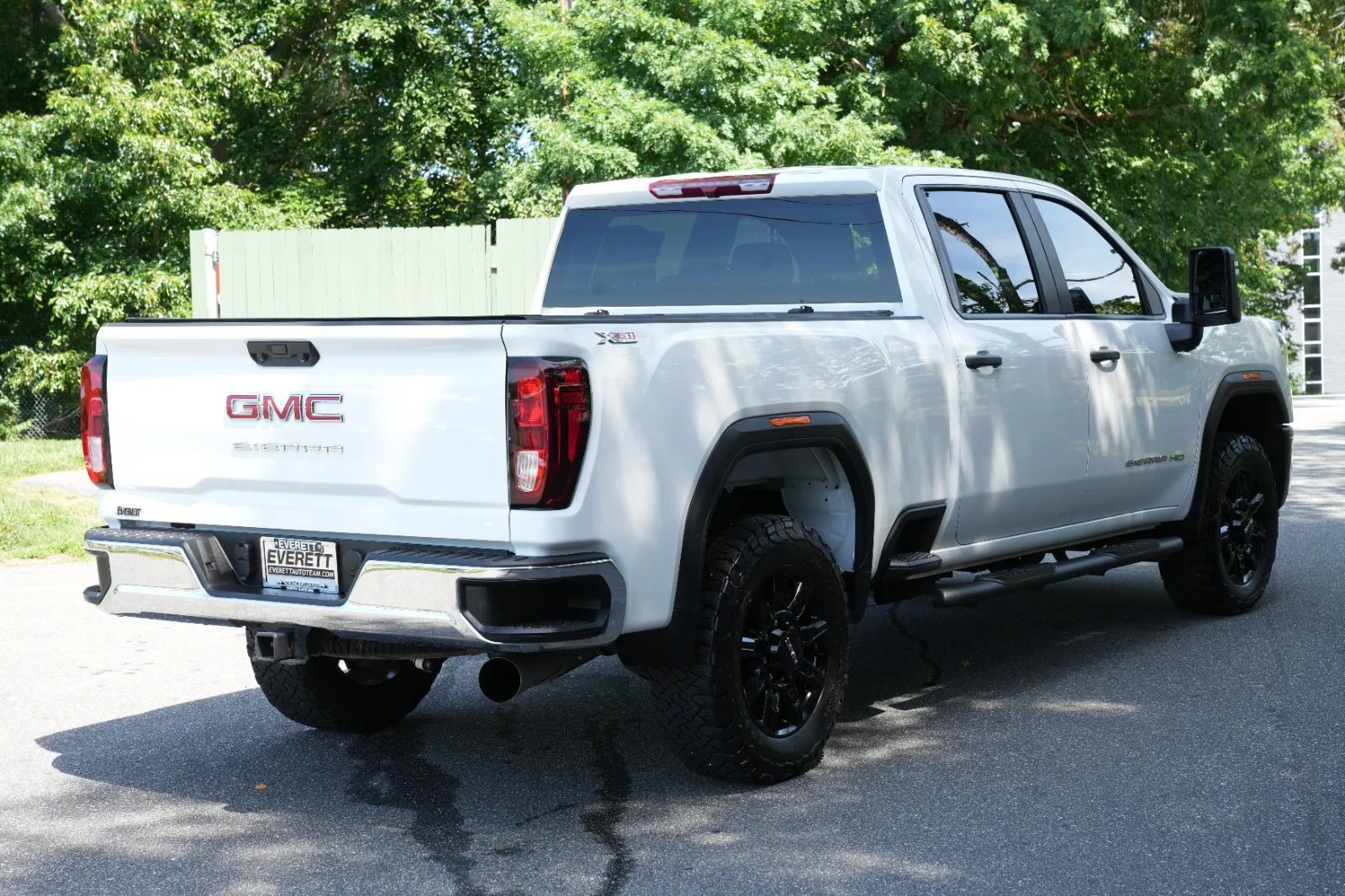 Used 2024 Summit White GMC Pro image 7