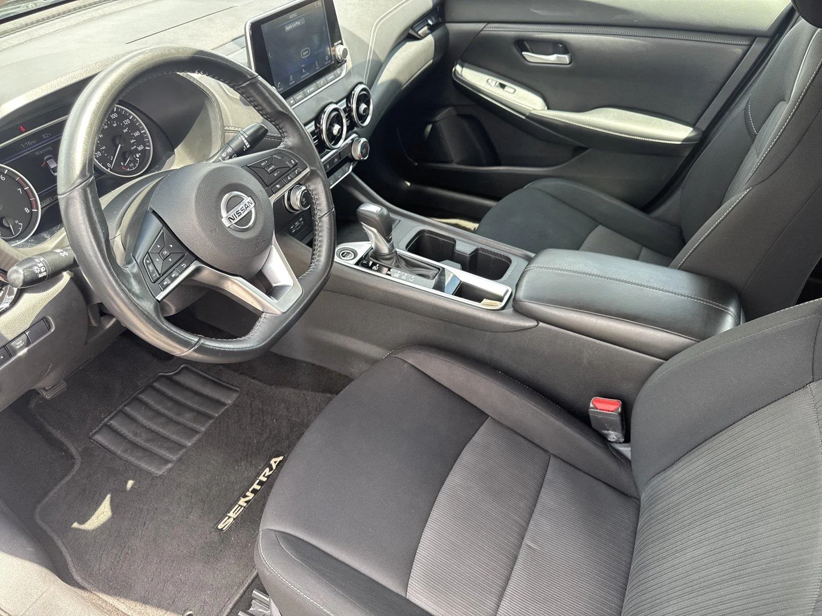 Used 2022 Rosewood Metallic Nissan SV image 17
