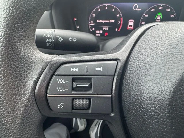 Used 2025 Platinum White Pearl Honda LX image 18