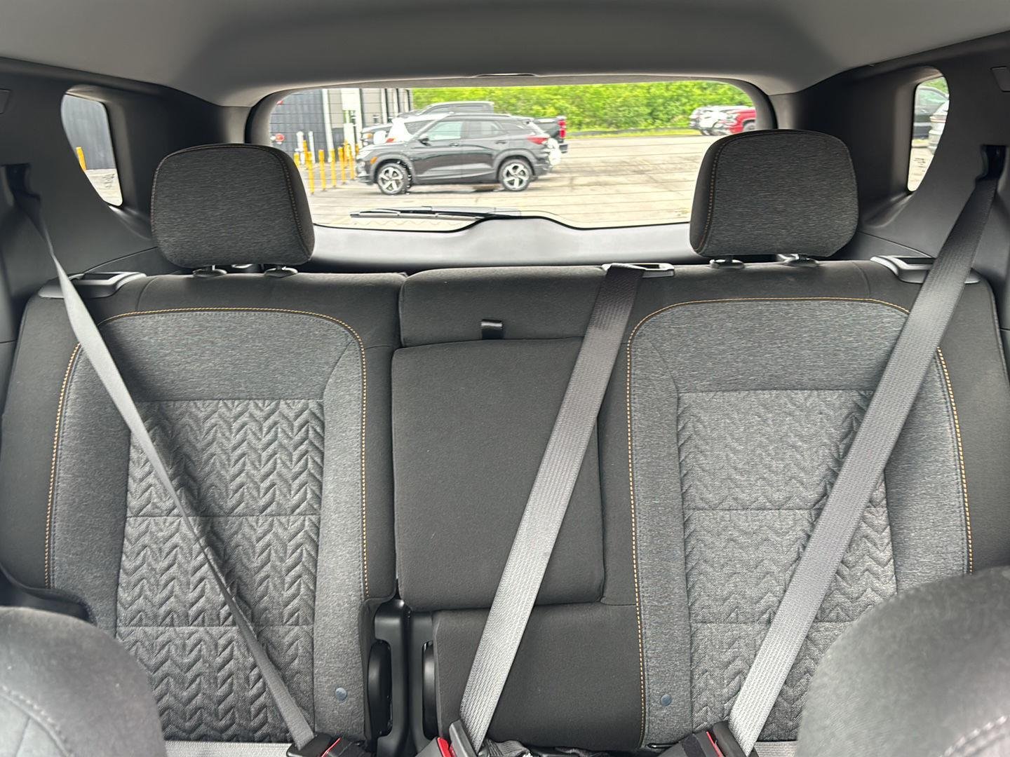 Used 2024 Summit White Chevrolet LT image 27