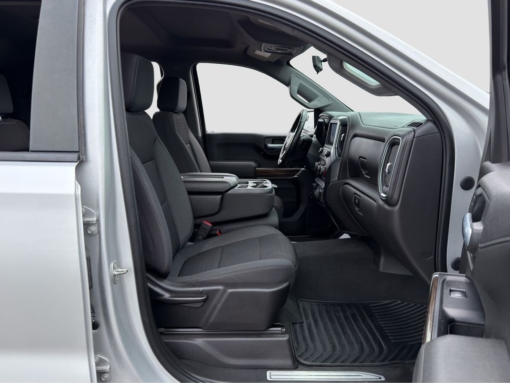 Used 2020 Silver Chevrolet LT image 18