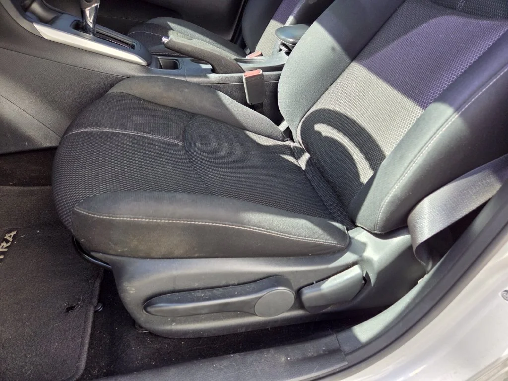 Used 2017 Silver Nissan S image 9