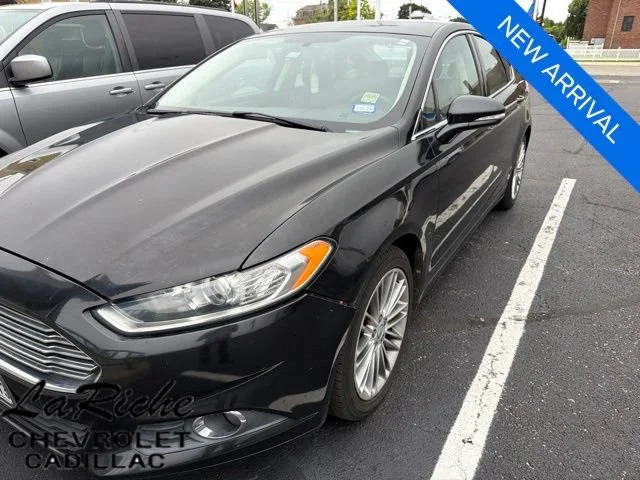 Used 2014 Black Ford SE image 1