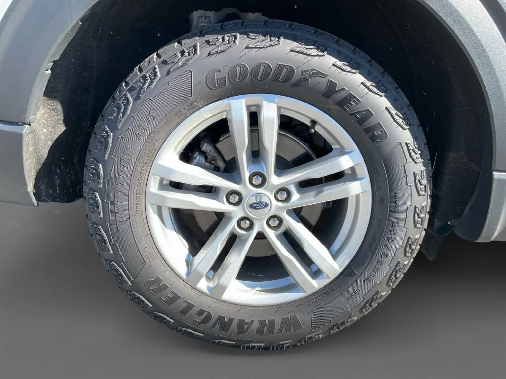 Used 2023 White Ford XLT image 10