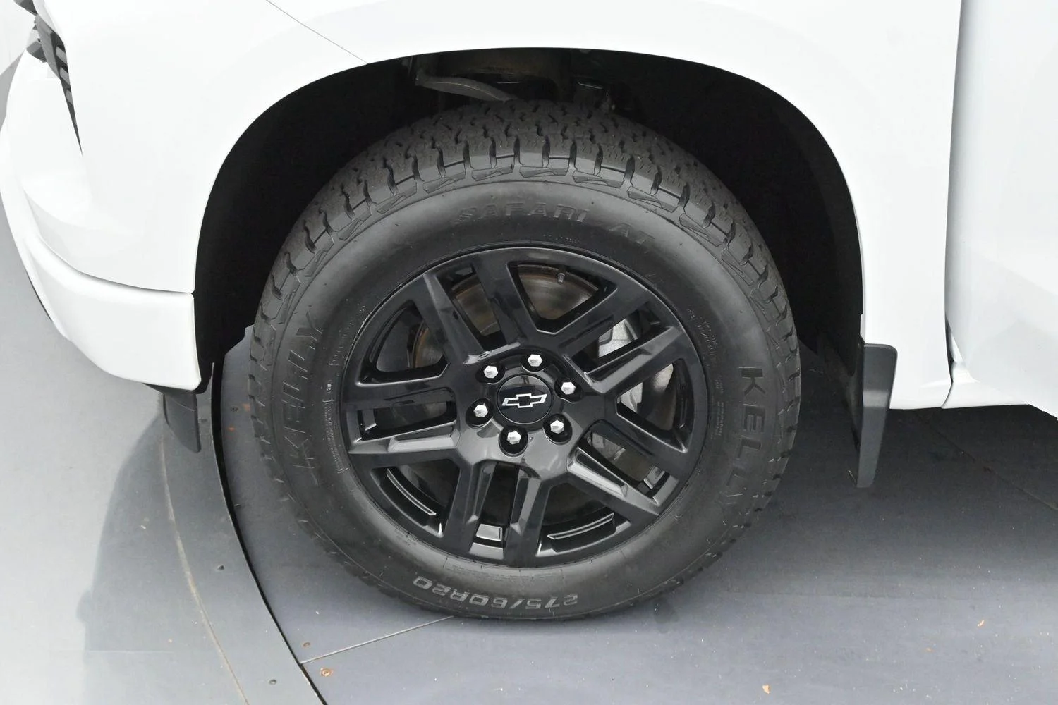 Used 2023 Summit White Chevrolet RST image 30