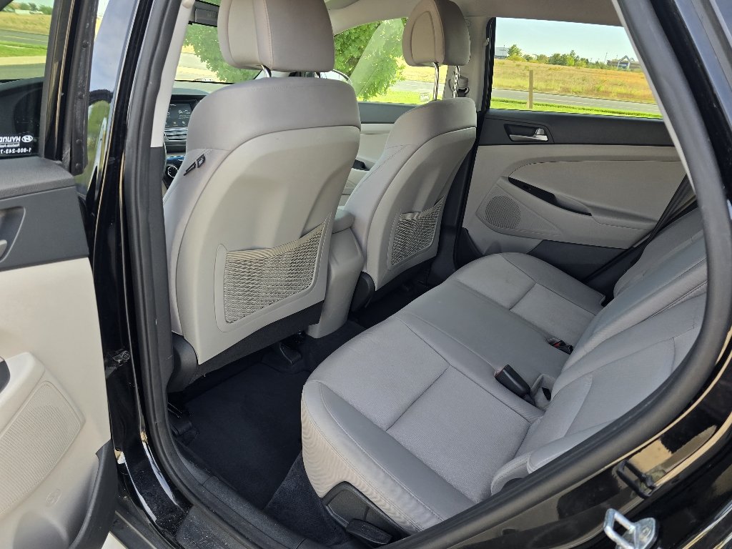 Used 2018 Black Noir Pearl Hyundai SEL image 15