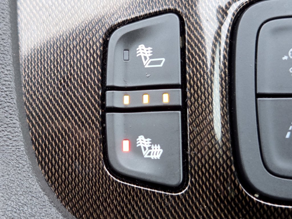 2023 GMC Acadia AT4 - Photo 8