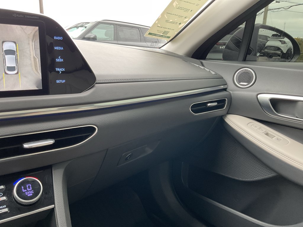 Used 2023 Onyx Black Hyundai Limited image 32