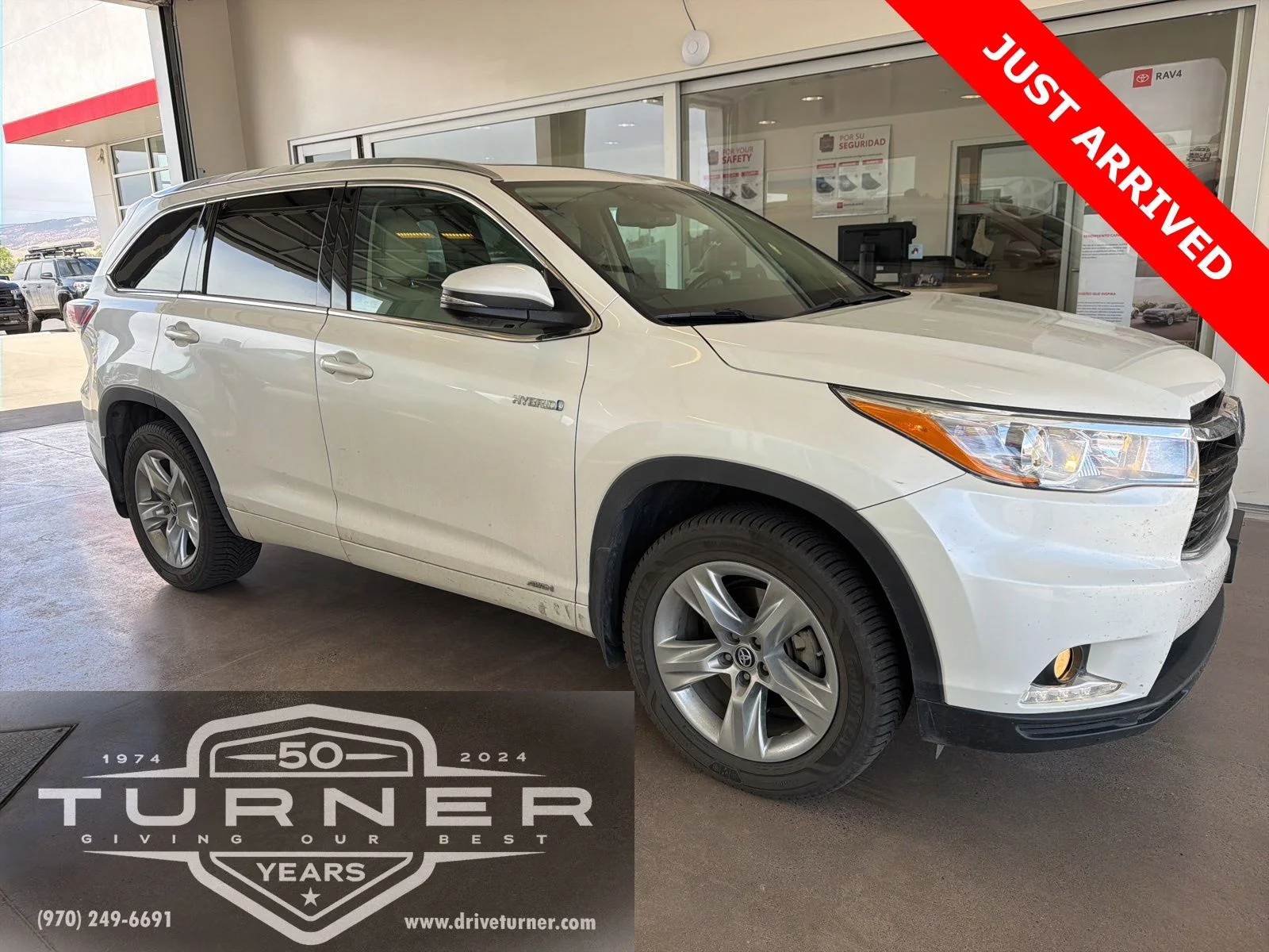 2016 Toyota Highlander Limited Platinum Hybrid 4x4's photo