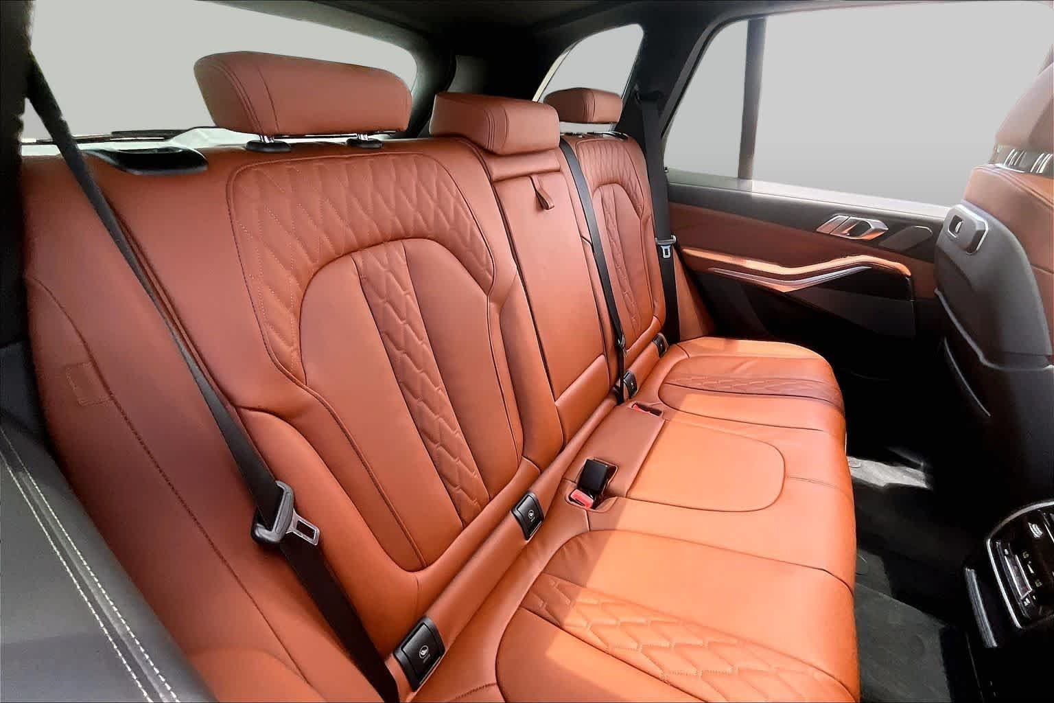 Used 2026 Brooklyn Grey Metallic BMW sDrive40i image 18