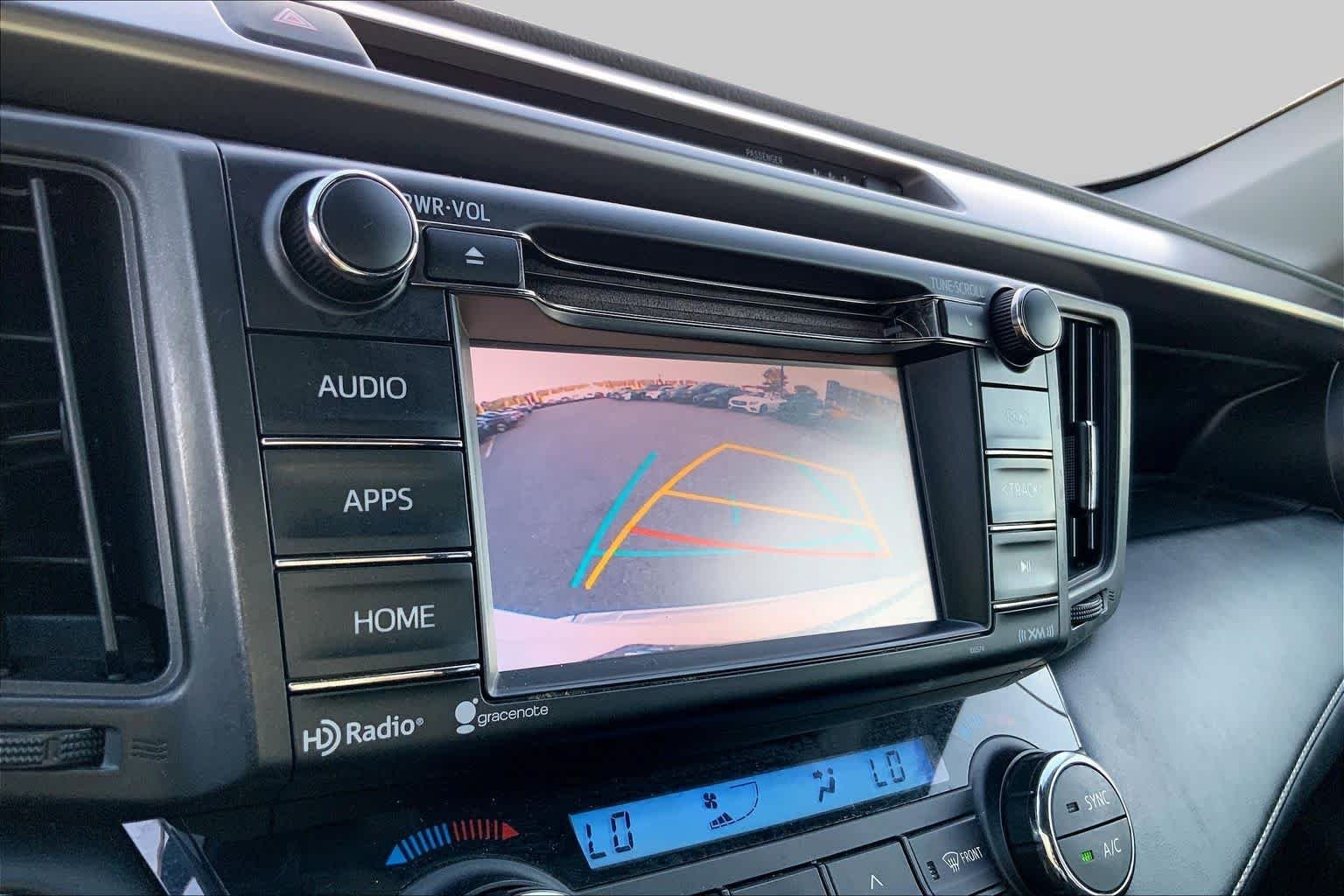 Used 2018 Super White Toyota XLE image 28