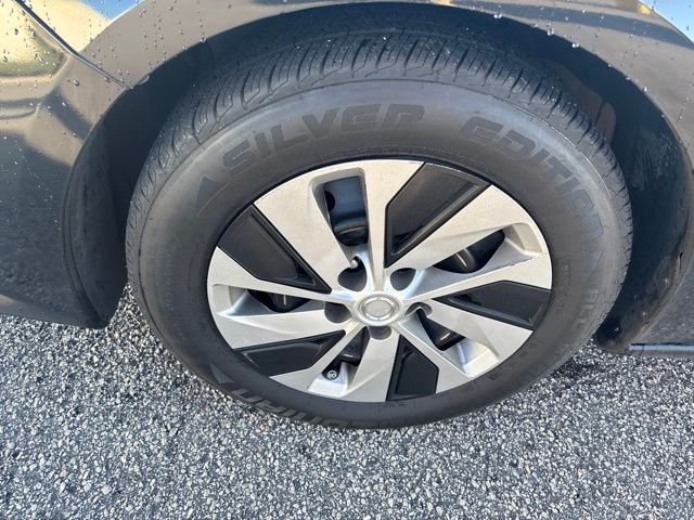 Used 2022 Black Nissan 2.5 S image 4