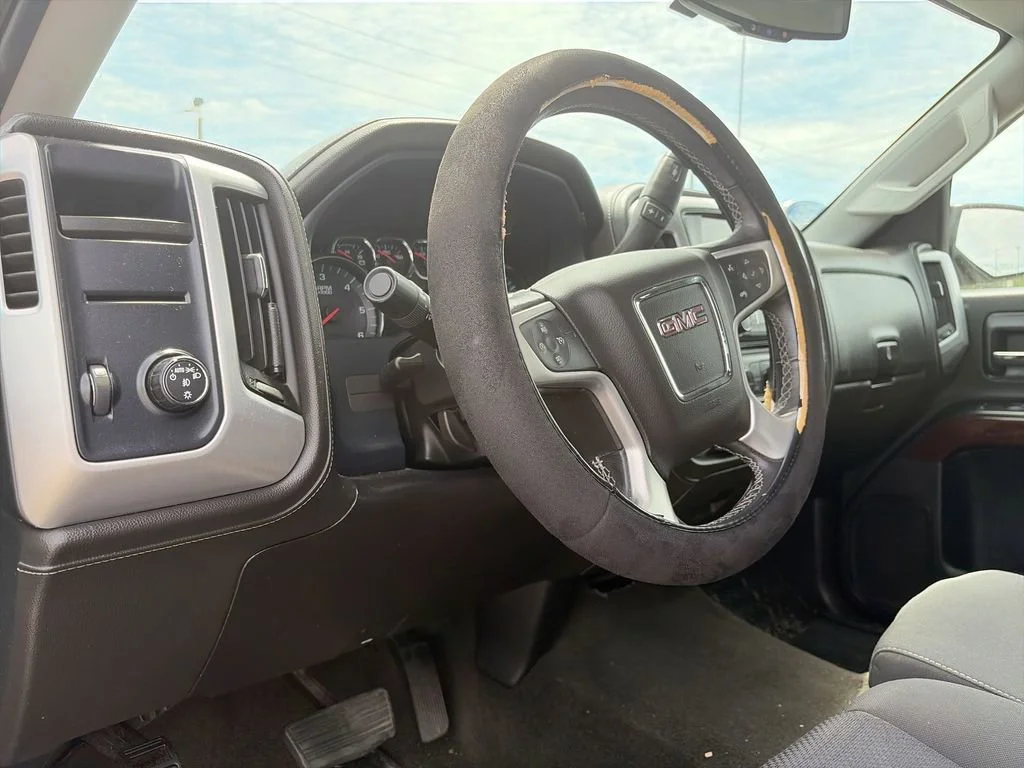 Used 2017 ONYX BLACK GMC SLE image 11