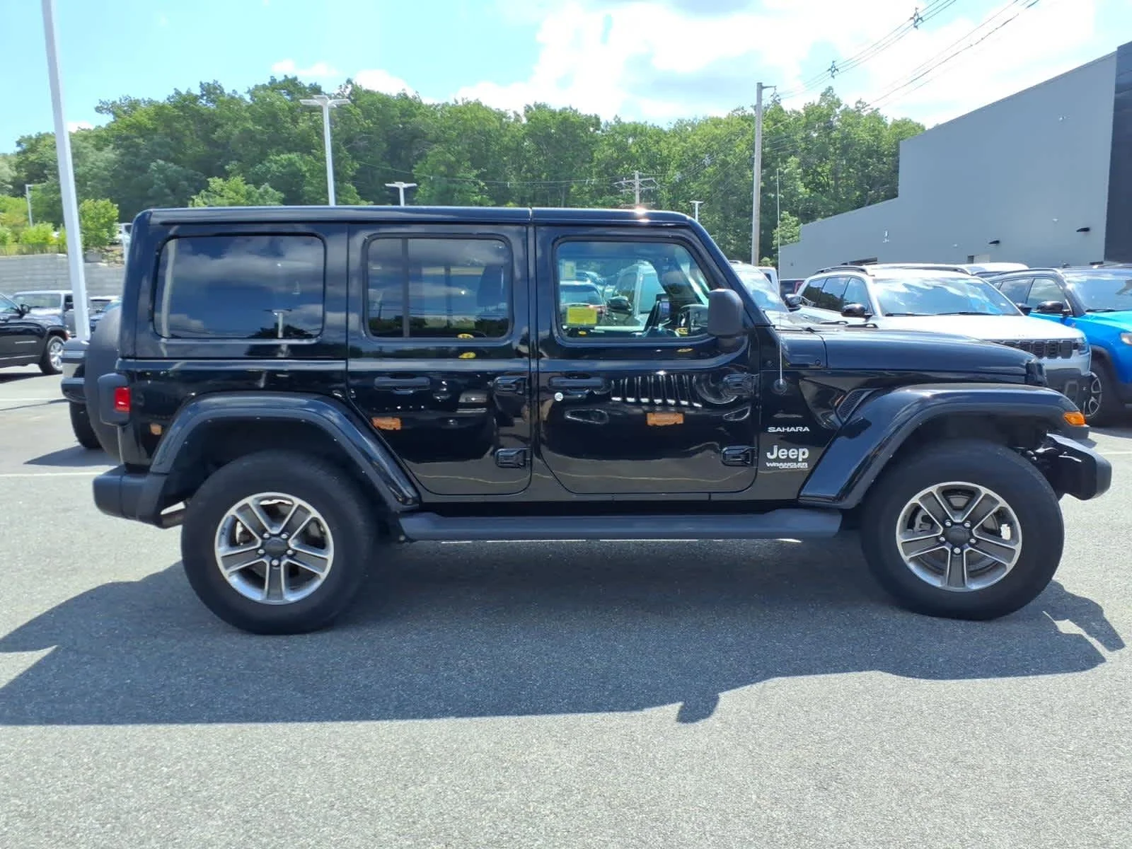 Certified Used 2022 Black Clearcoat Jeep Unlimited Sahara image 6