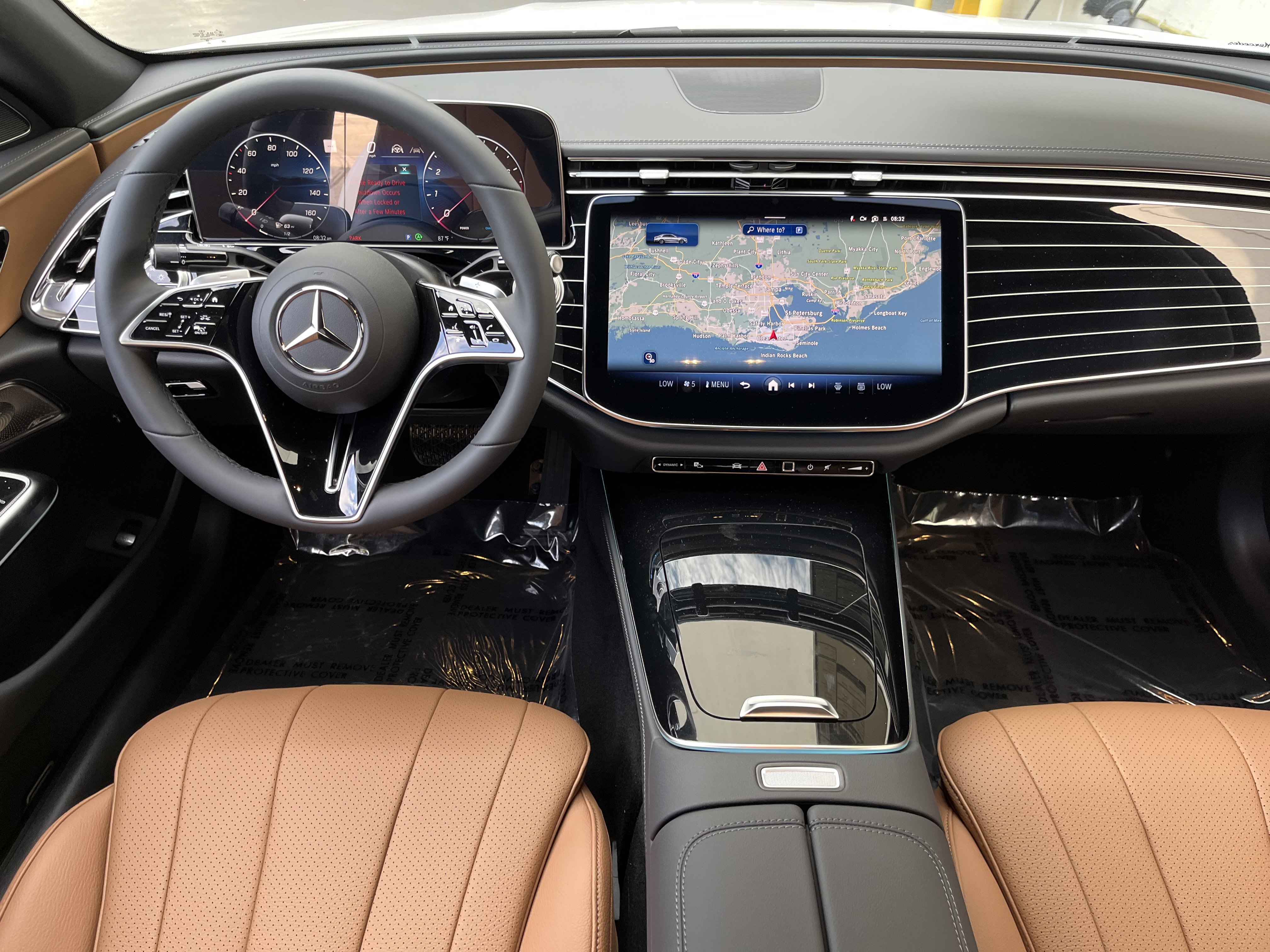 New 2026 MANUFAKTUR Moonlight White Metallic Mercedes-Benz E 350 image 18