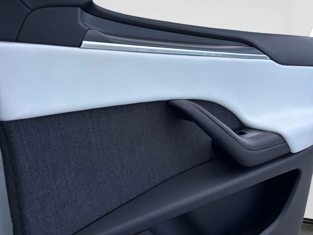 Used 2022 White Tesla Plaid image 53