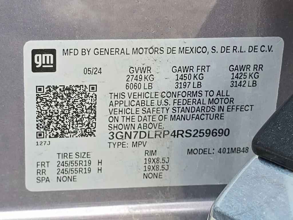 Used 2024 Galaxy Gray Metallic Chevrolet 2LT image 15