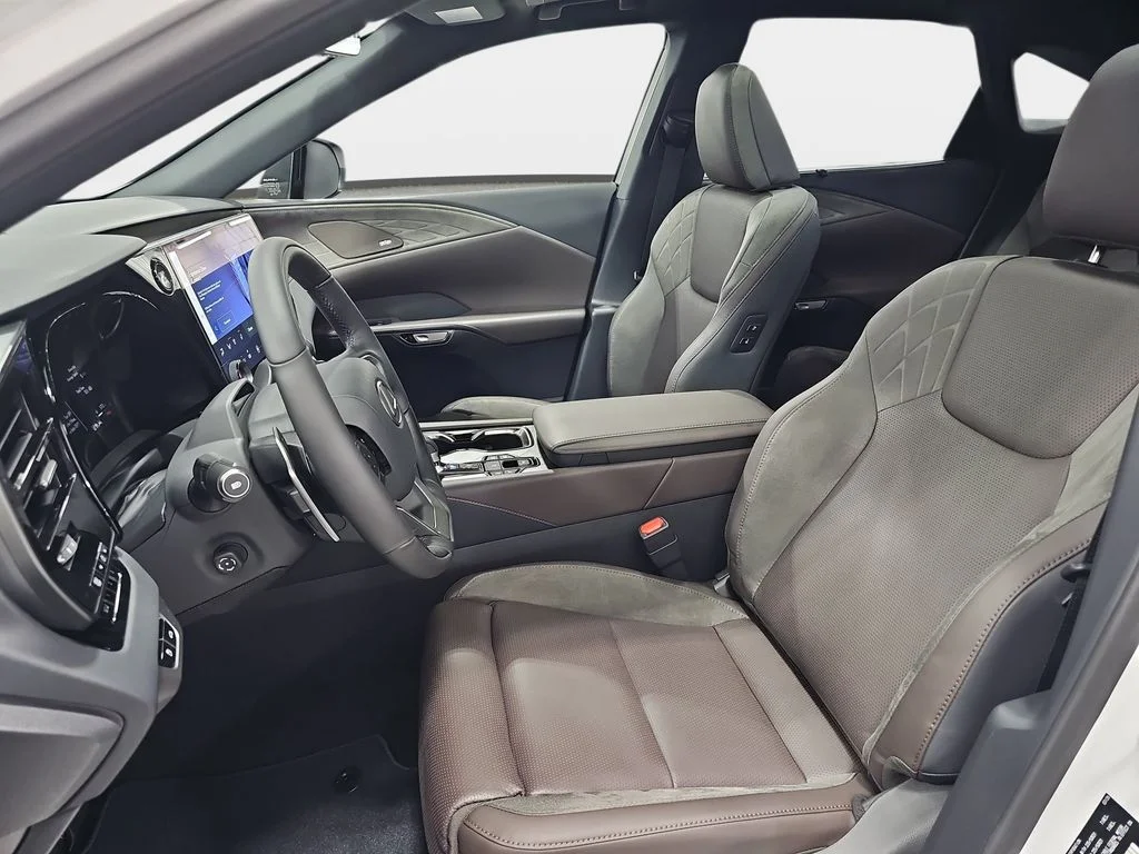 New 2026 Eminent White Pearl Lexus LUXURY AWD image 14