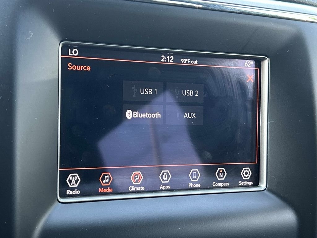 Used 2020 White Jeep Laredo E image 28