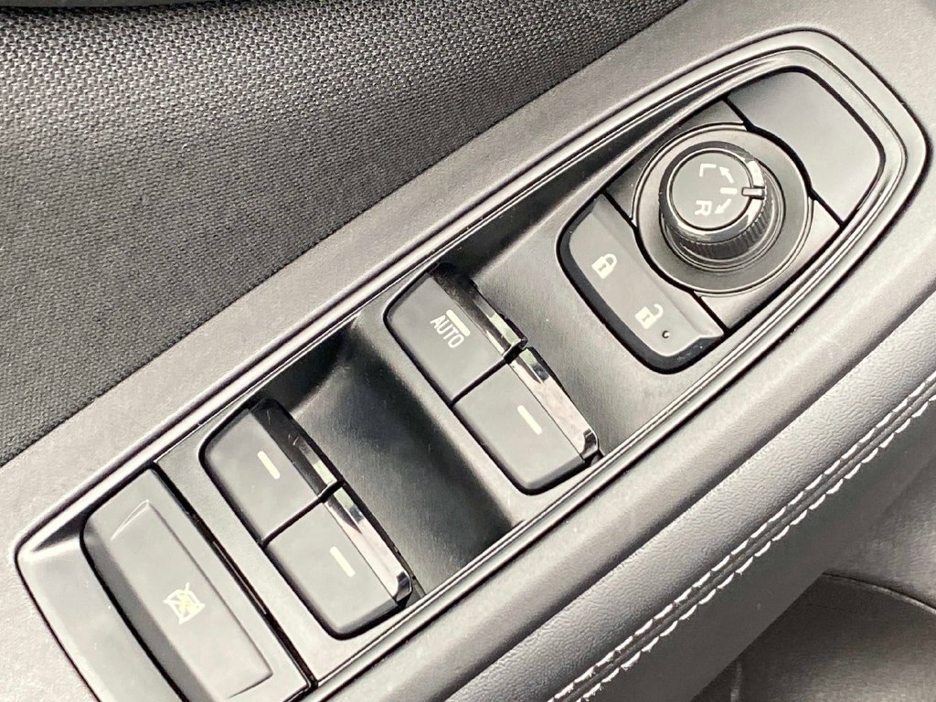 Used 2020 Gray Subaru Base image 27