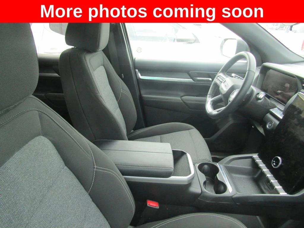 Used 2025 White GMC Elevation image 11