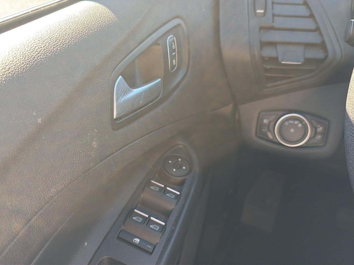 Used 2019 Sedona Orange Ford SE image 15
