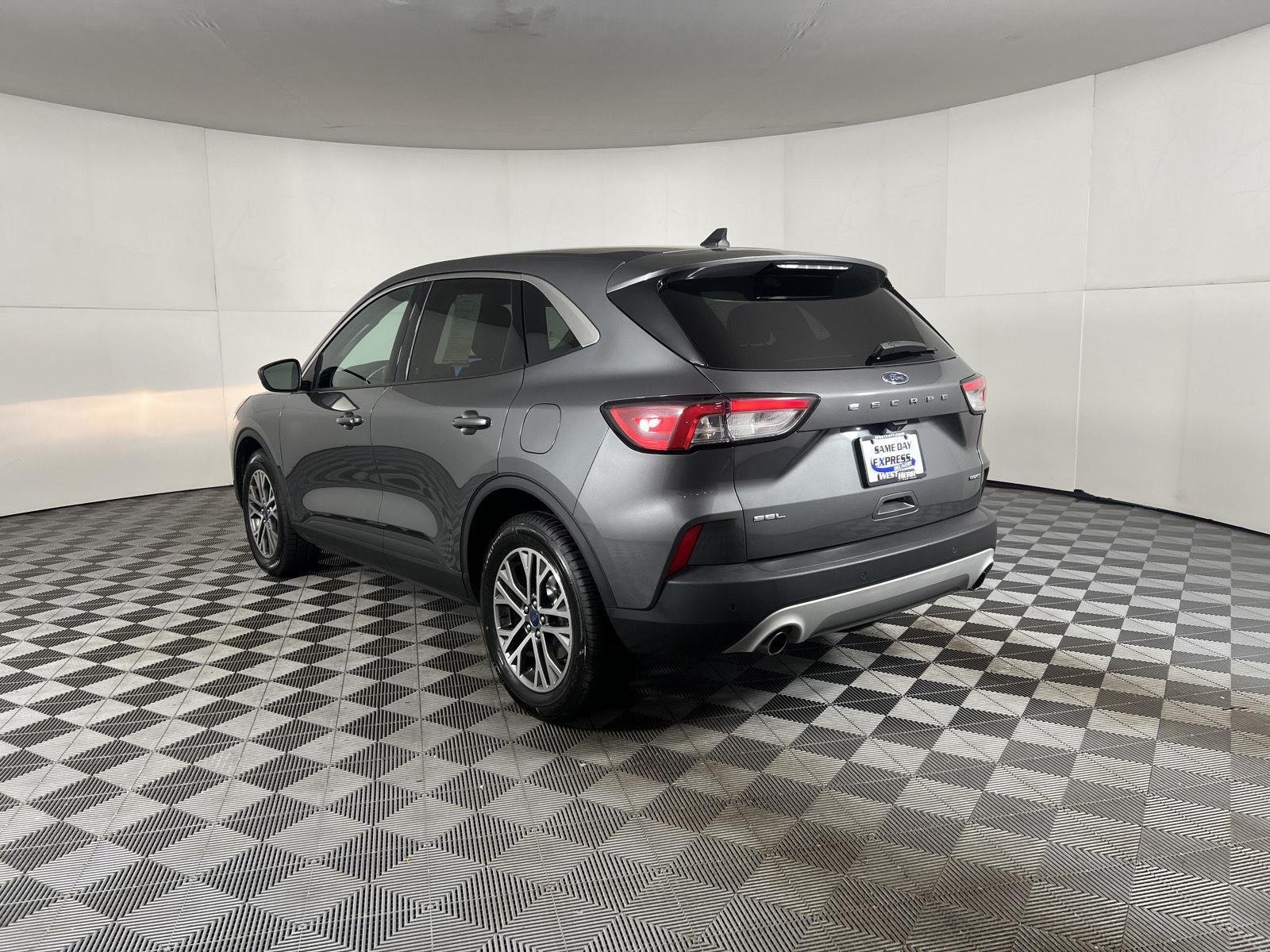 Used 2022 Carbonized Gray Ford SEL image 14