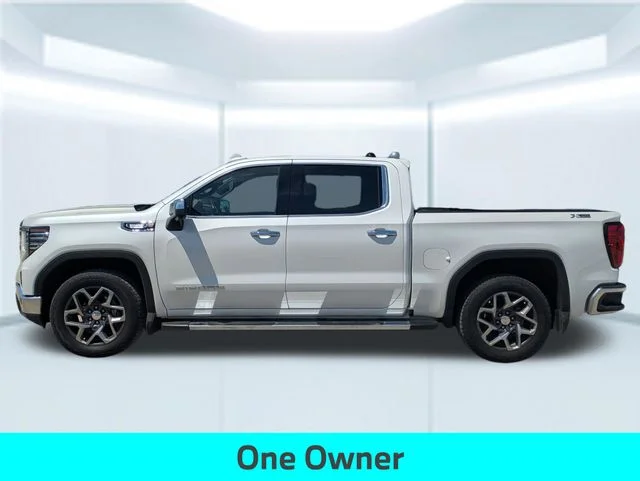 Used 2023 White GMC SLT image 2
