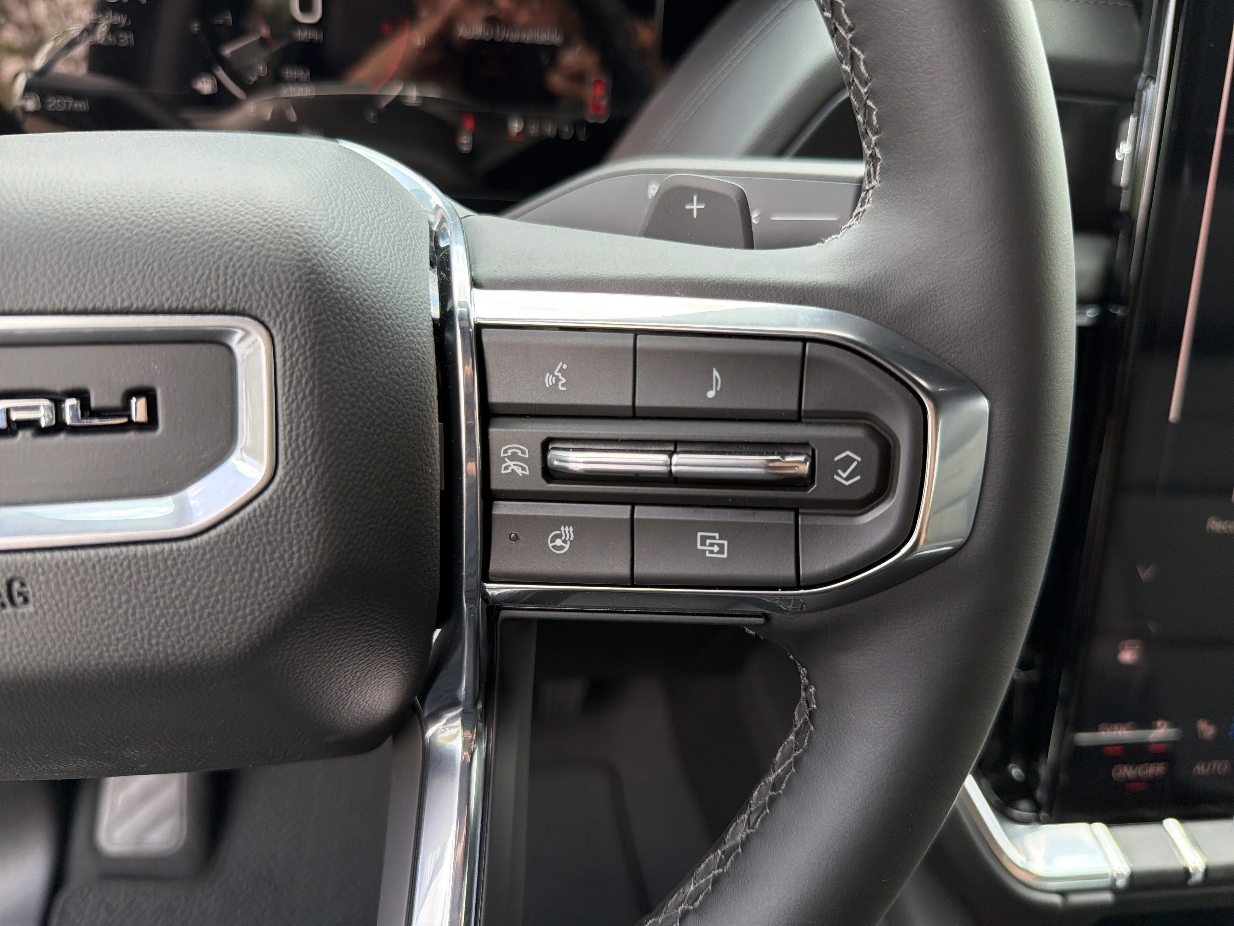 2026 GMC Yukon XL Denali - Photo 34