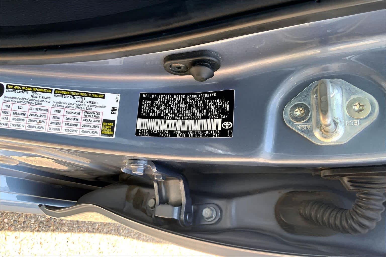 Used 2021 Celestite Toyota LE image 37