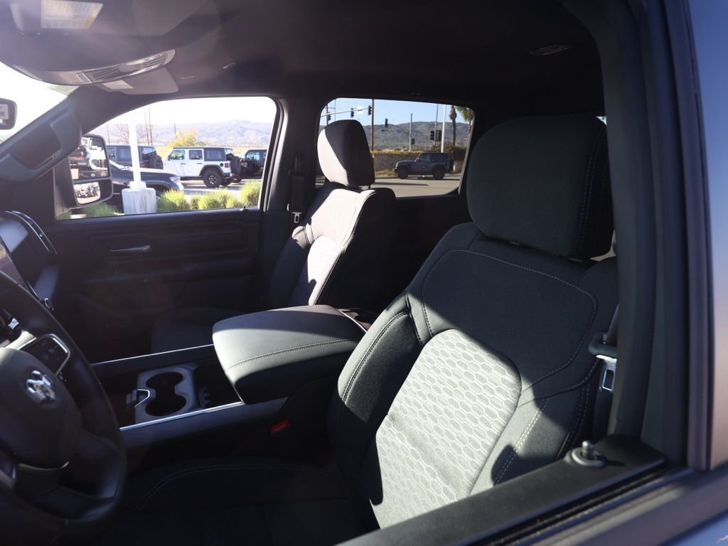 New 2026 Diamond Black Crystal Pearl-Coat Exterior Paint RAM Express image 14