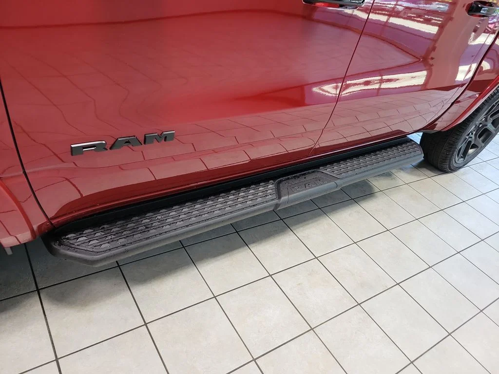New 2026 Molten Red Pearl-Coat Exterior Paint RAM Laramie image 18