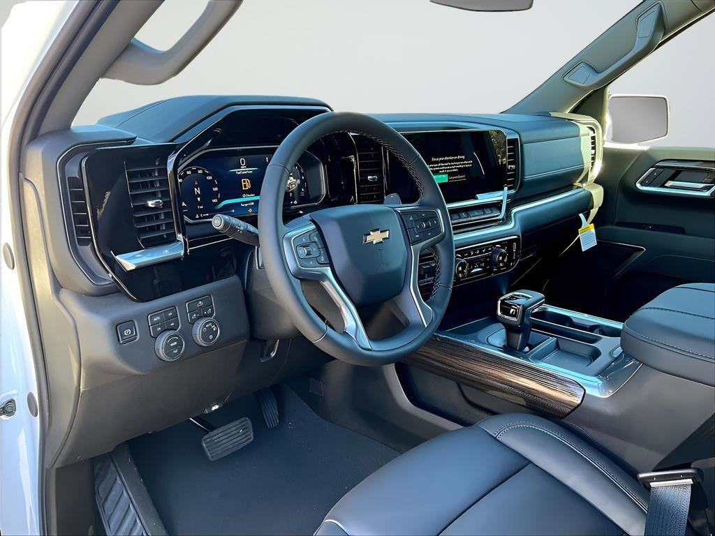 New 2026 Chevrolet Silverado 1500 LT 4D Crew Cab