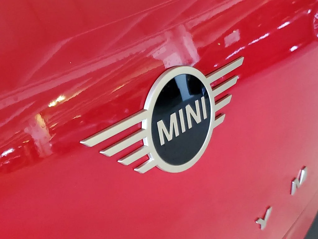Used 2026 Red MINI  image 6
