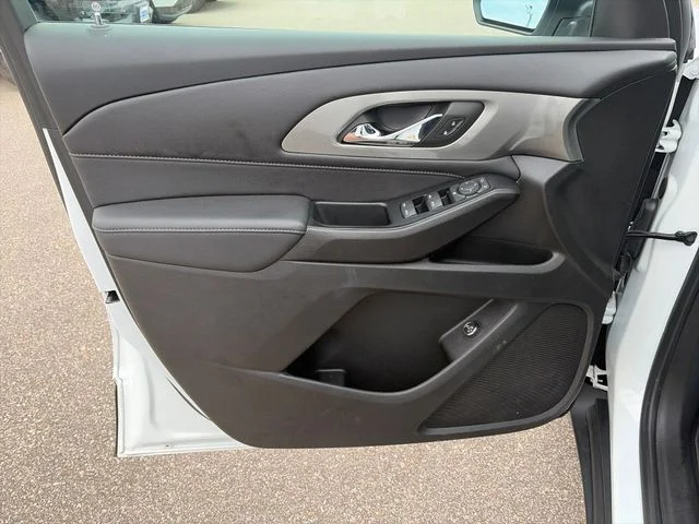 Used 2023 Summit White Chevrolet LT image 18
