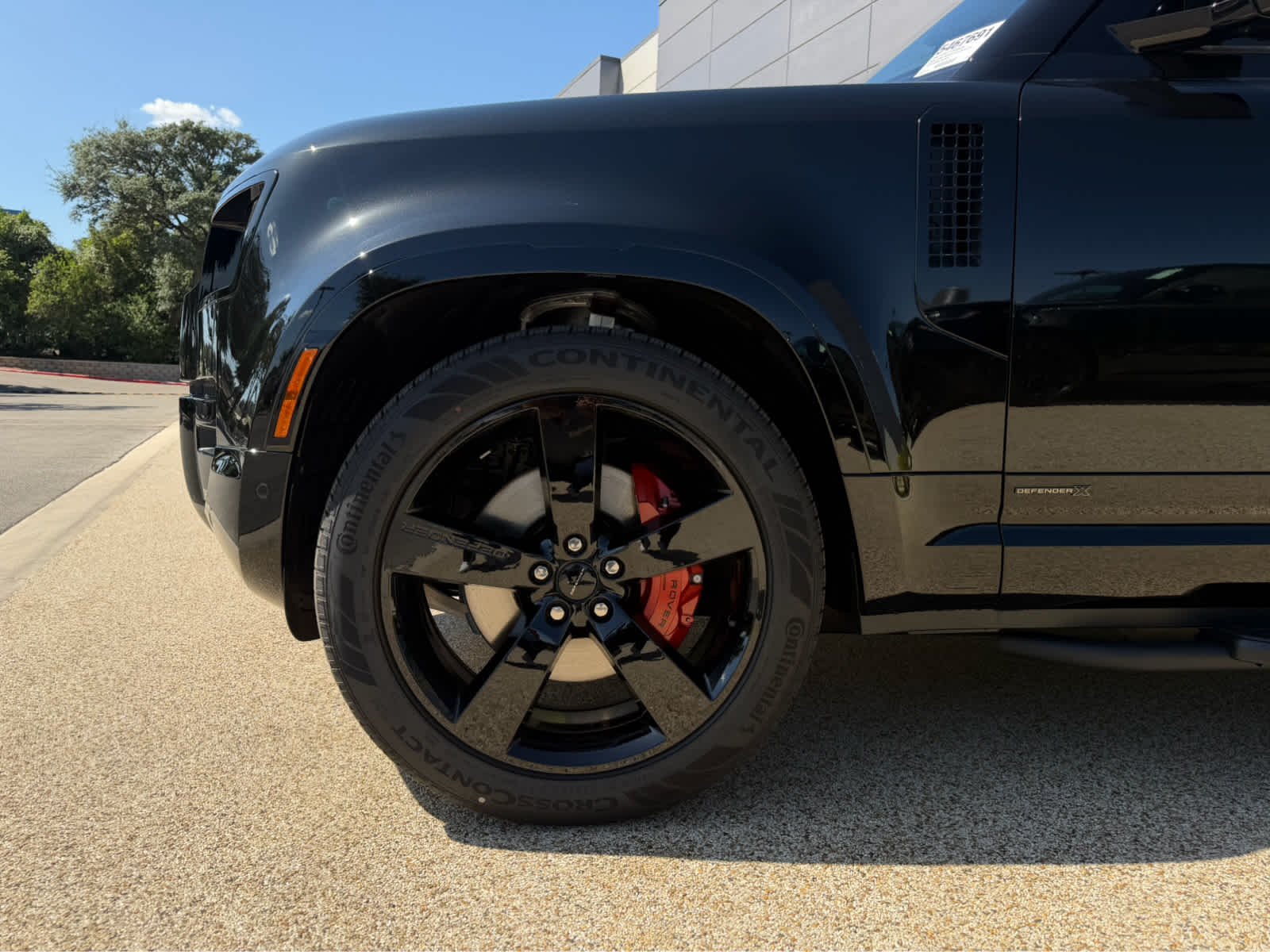 New 2026 Santorini Black Land Rover X image 9