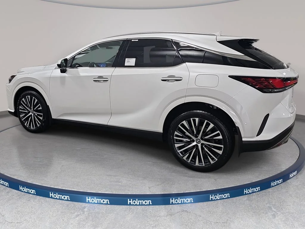 New 2026 Eminent White Pearl Lexus PREMIUM PLUS image 8