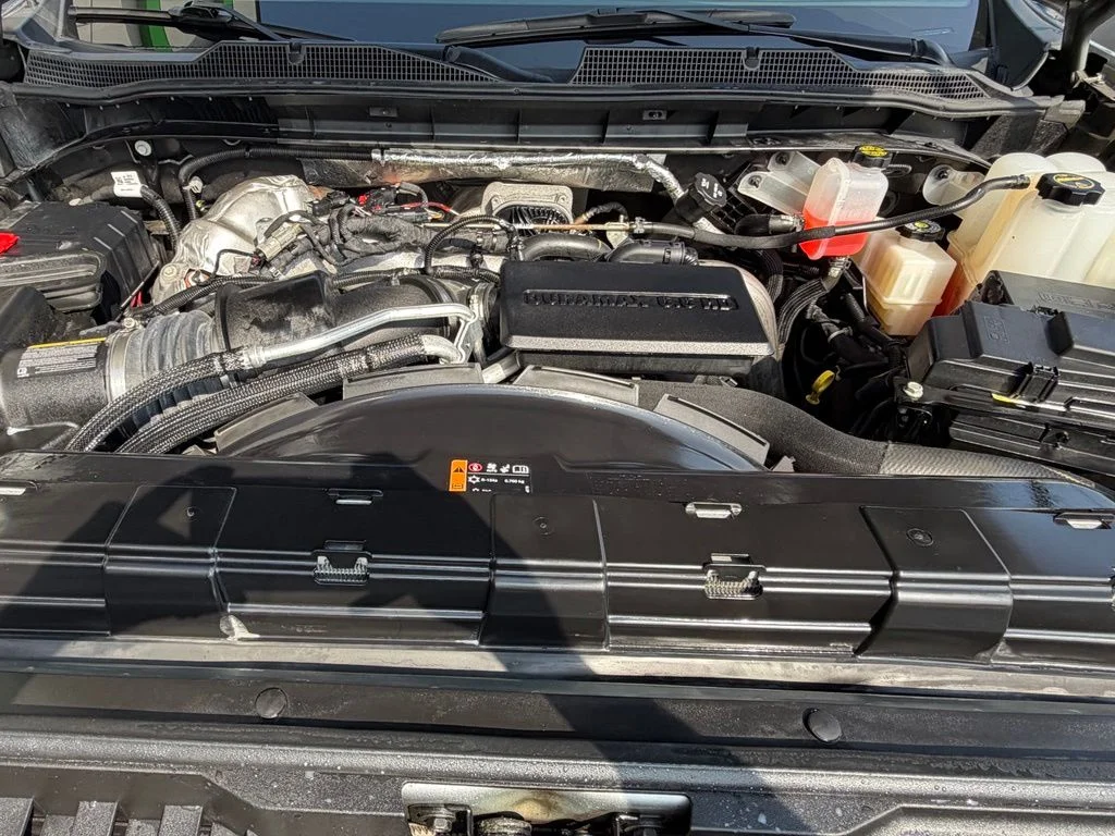 Used 2025 Gray Chevrolet ZR2 image 7