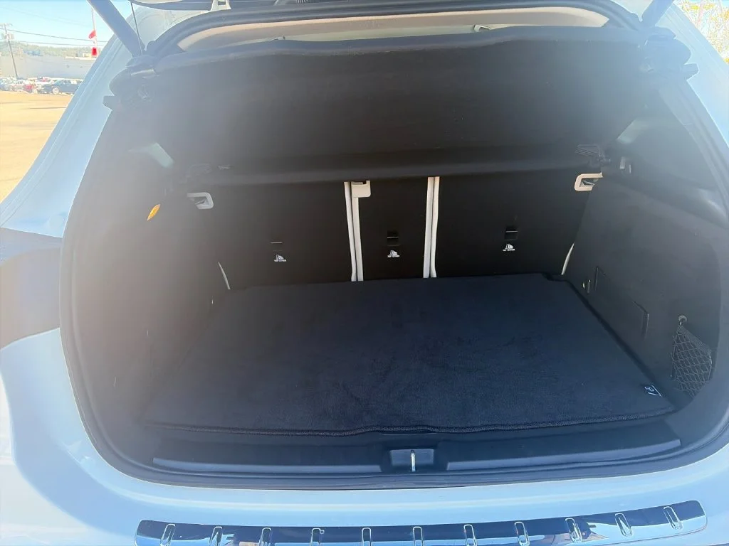 Used 2023  Mercedes-Benz GLA 250 image 18