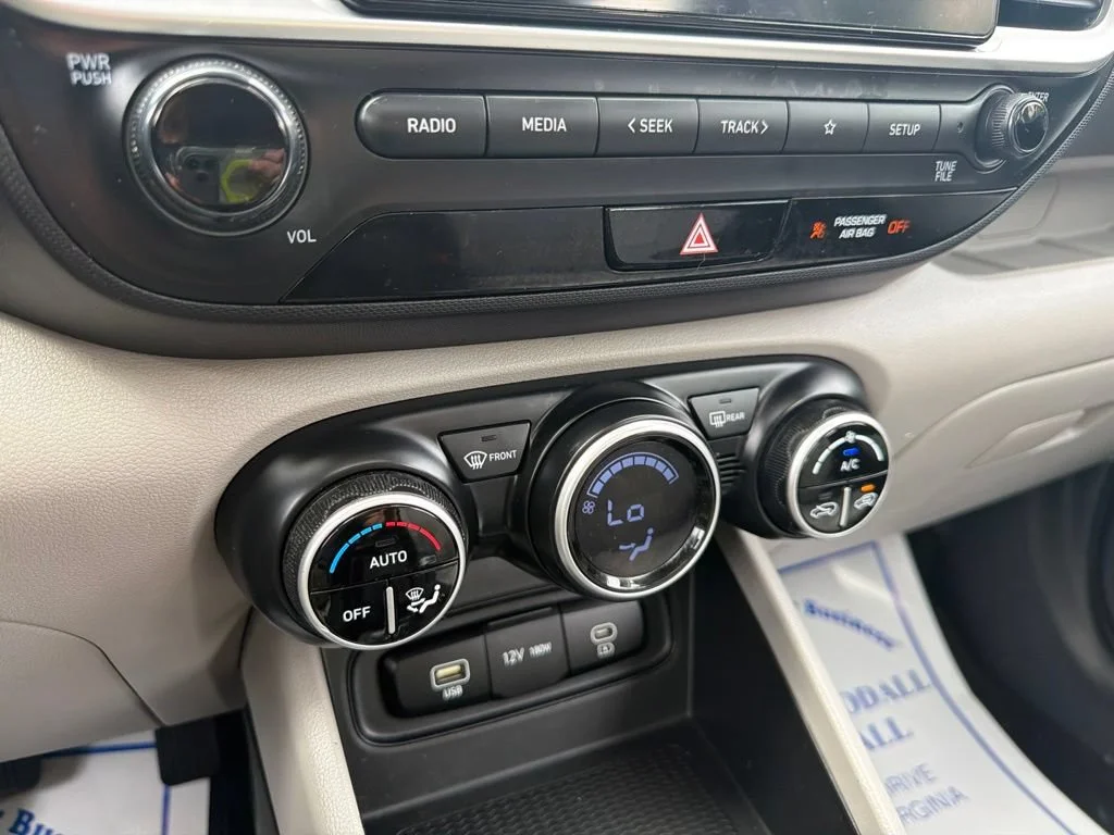 Used 2023 Stellar Silver Hyundai SEL image 22
