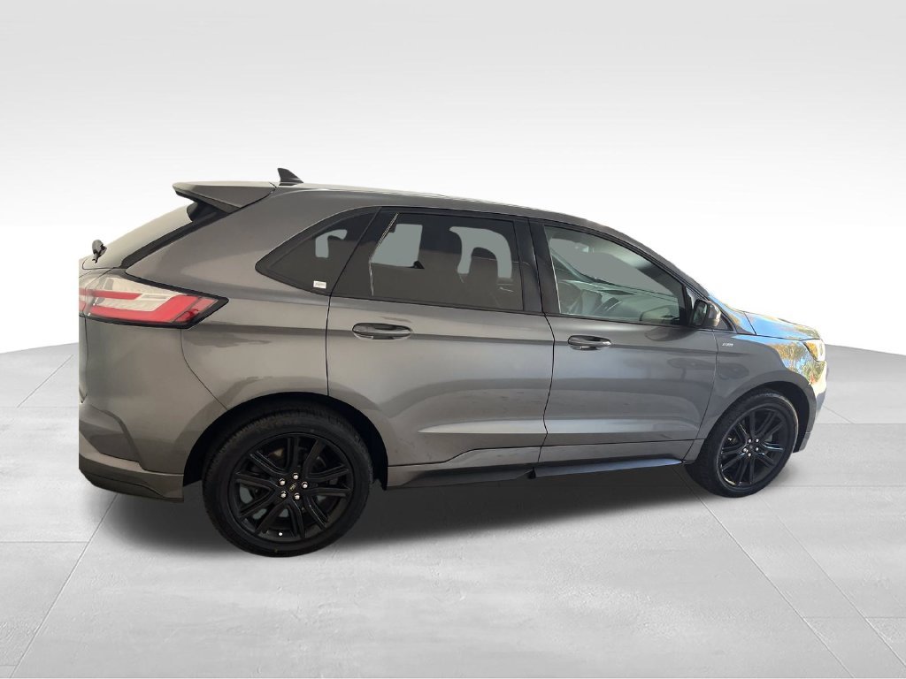 Used 2024 Gray Ford ST Line image 6