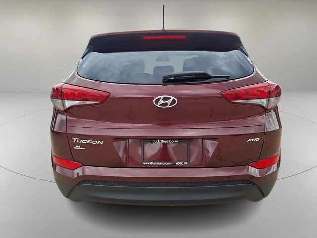 Used 2017 Red Hyundai SE image 9
