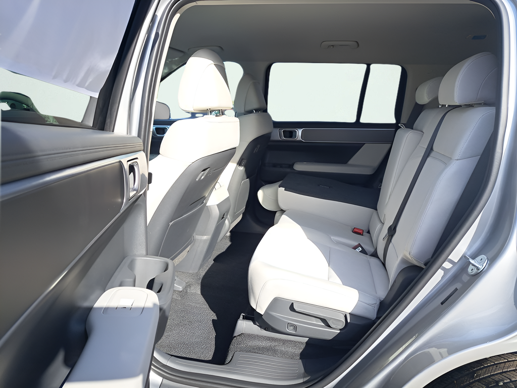 New 2026 Silver Hyundai SE image 12