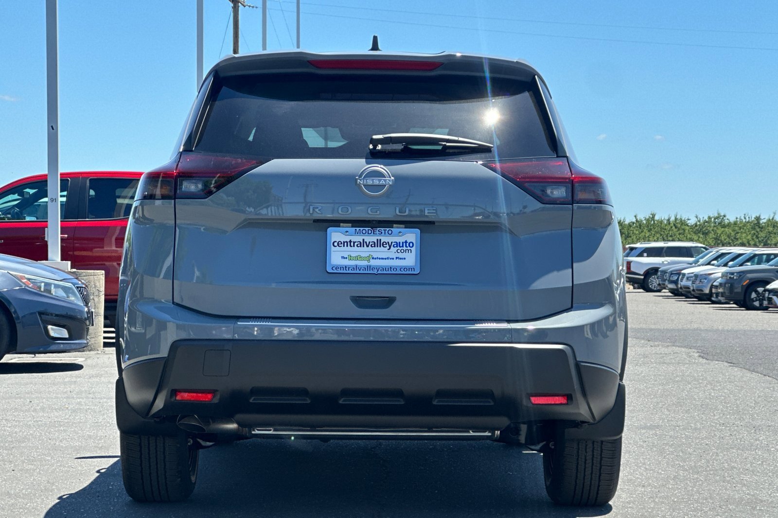New 2026 Boulder Gray Pearl Nissan SV image 5