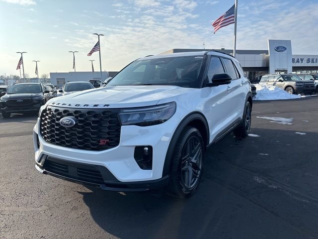 New 2026 Star White Metallic Tri-Coat Ford ST image 3