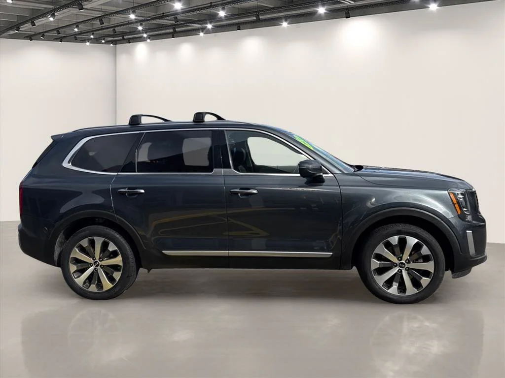 Used 2021 Gravity Grey Kia S image 8