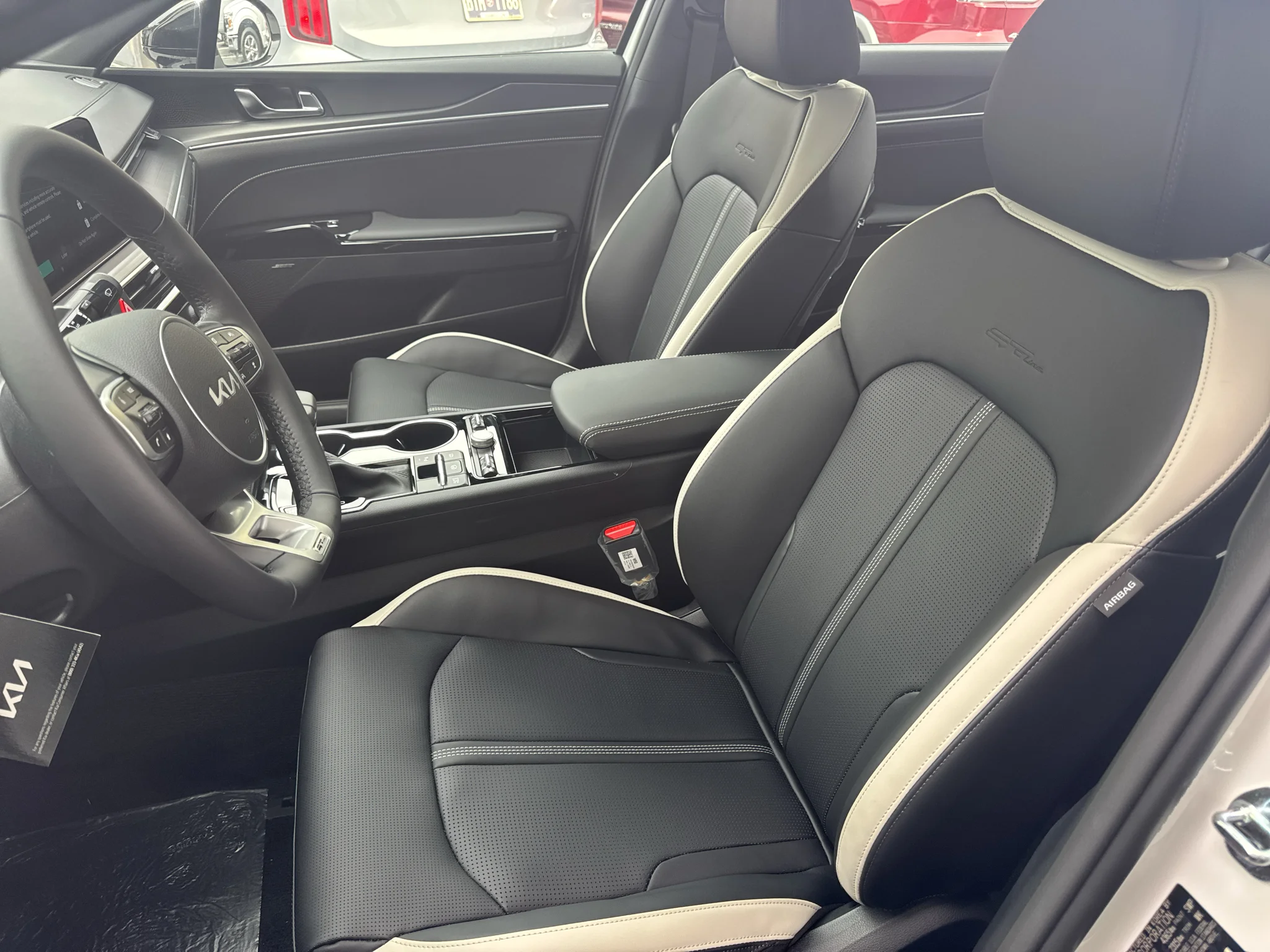 New 2027 Snow White Pearl Kia GT-Line image 9